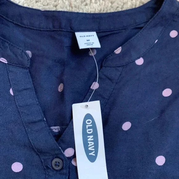 Long sleeve dress with ruffle detail on shoulders - Picture 4 of 5